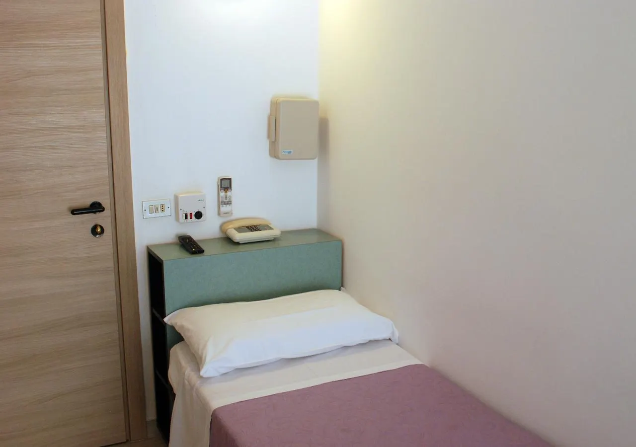 **  Hotel Caravelle Riccione Itália